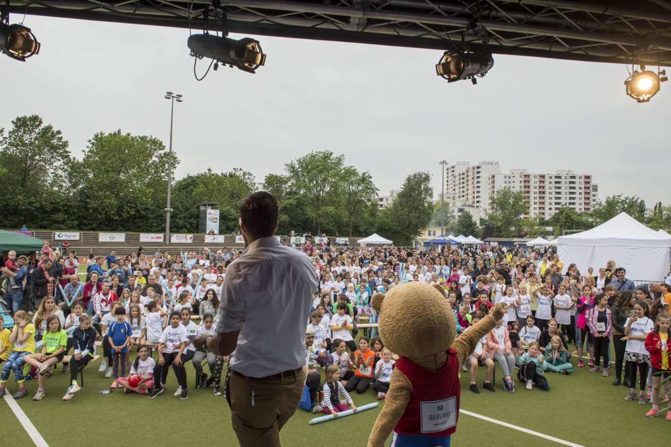 Degewo Schüler Triathlon der Neuköllner Schulen im Degewo Stadion an der Lipschitzallee.